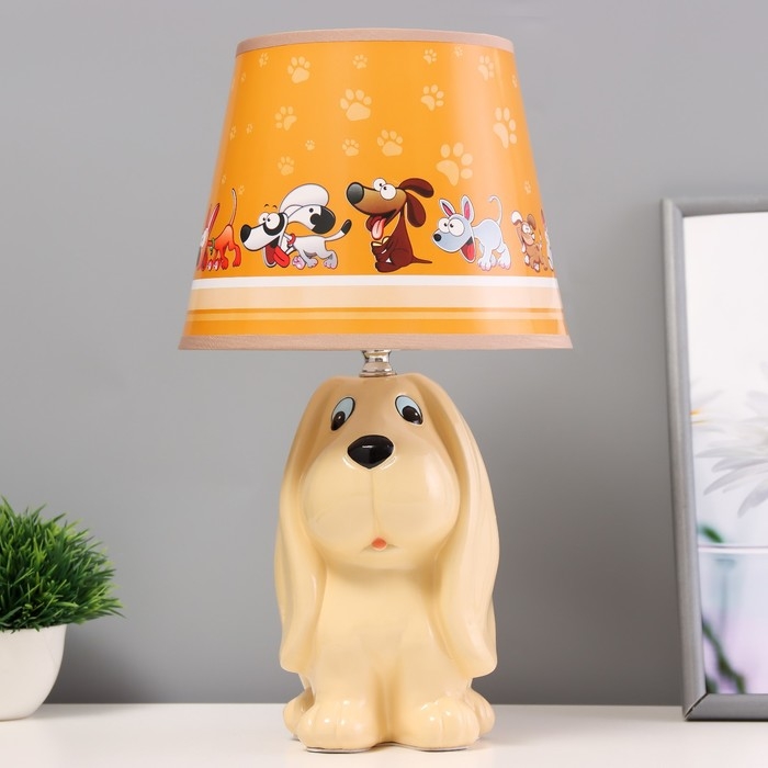 Настольная лампа  Настольная лампа "Собачка" Е14 40Вт бежевый 20х20х37см