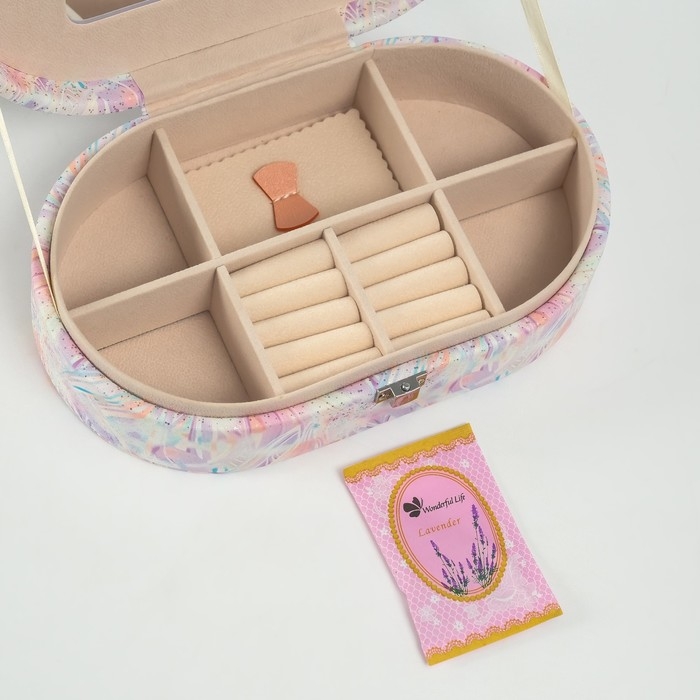 Шкатулка кожзам для украшений Шкатулка кожзам для украшений "Мазки краски" серебристые точки сирень 13,5х22,5х6,5 см