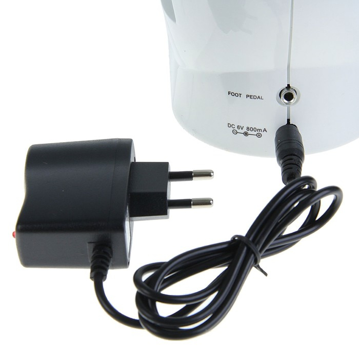 Швейная машина LuazON LSH-02, 5 Вт, компактная, 4xАА или 220 В, белая Швейная машина LuazON LSH-02, 5 Вт, компактная, 4xАА или 220 В, белая