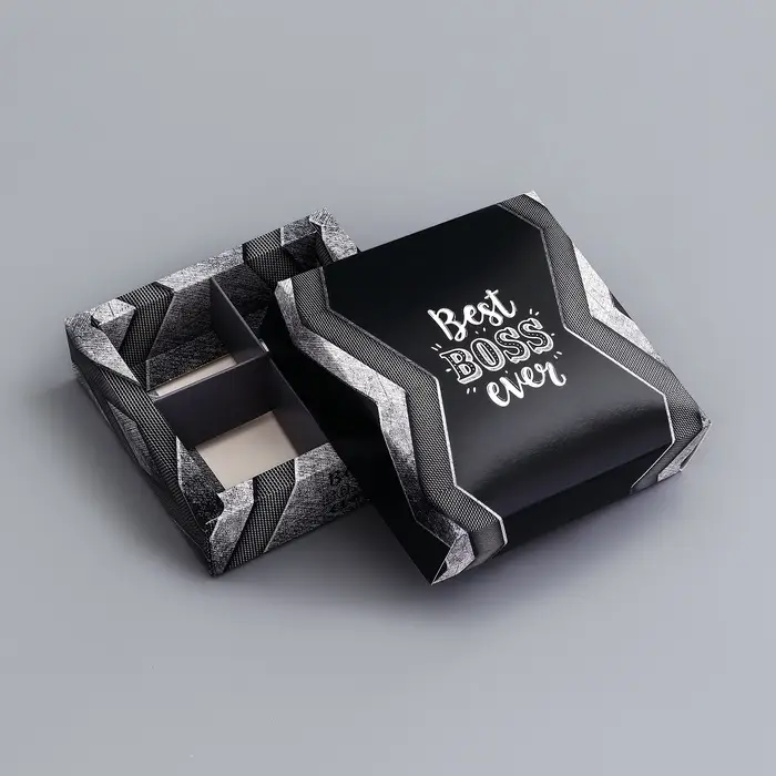 Коробка для конфет 4 шт. без окна &laquo;Лучшему мужчине&raquo;, 12.6&times;12.6&times;3.5
