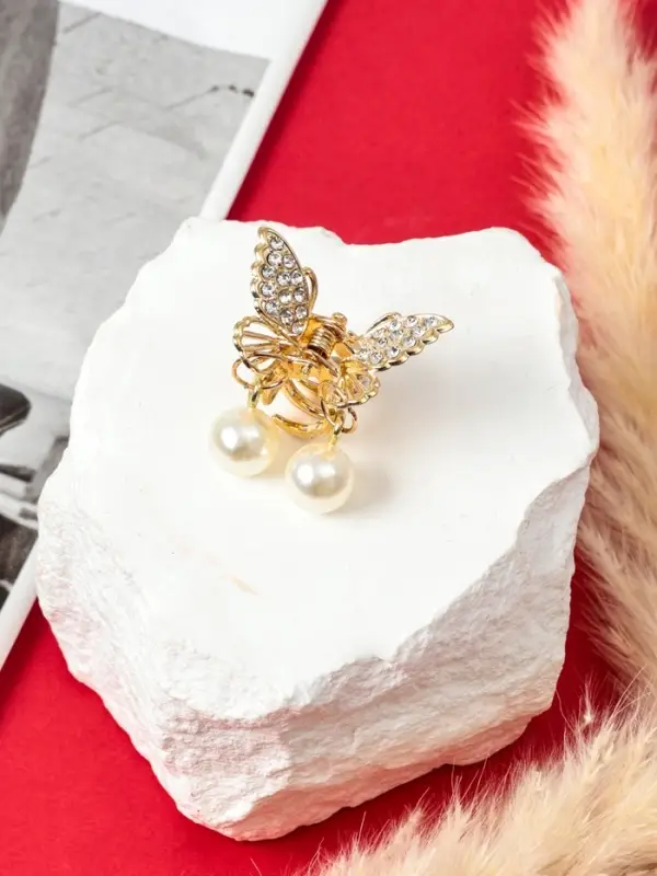 Крабик для волос &laquo;Милада&raquo;, белые бусинки, 2.5 см, золотистый