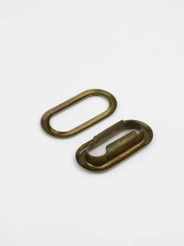 Застёжка для кепки, с люверсом, 2×2 см, цвет бронзовый