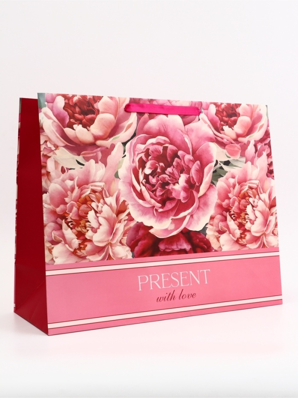Пакет подарочный горизонтальный "Present with Love", 49 × 40 × 19 см
