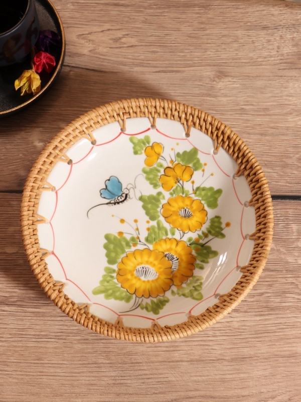 Тарелка керамическая с ротангом 22х22х4,7 см, МИКС
