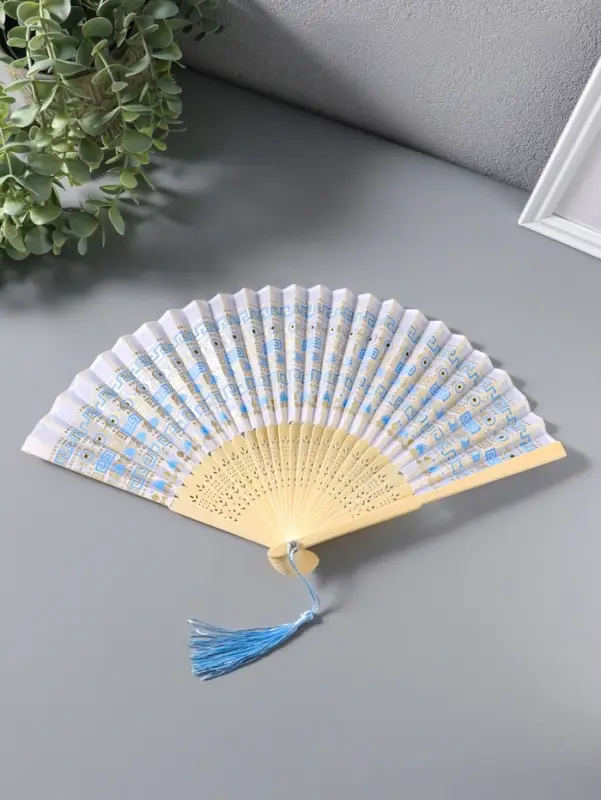 Веер складной с кисточкой &laquo;Греческий орнамент&raquo;, белый с золотом, 23 см