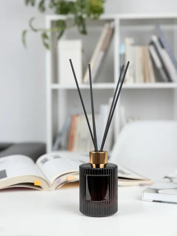 Диффузор ароматический Fragnola, грейпфрут и ветивер, бордовый Диффузор ароматический Fragnola, грейпфрут и ветивер, бордовый