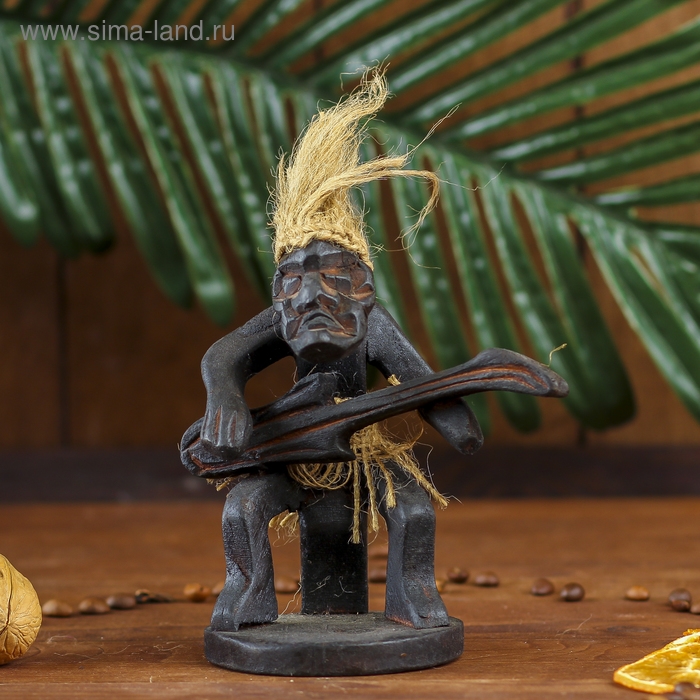 Сувенир дерево "Абориген-гитарист" 15 см