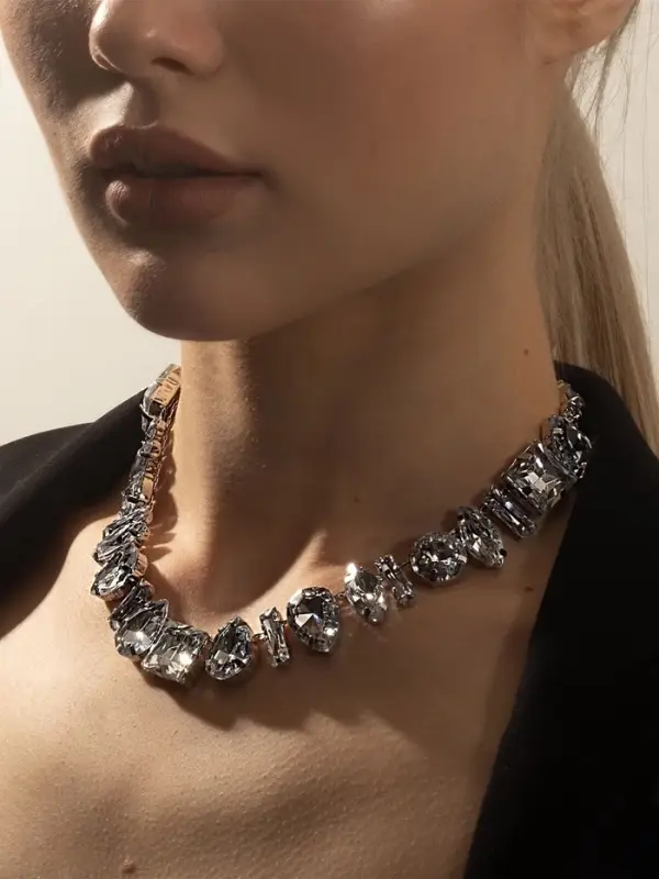 Колье &laquo;Драгоценность&raquo;, геометрия, белое в серебре, 32 см