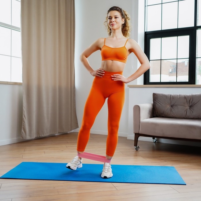 Фитнес-резинка ONLYTOP, 30х5х0,12 см, нагрузка 15 кг, цвет пудровый Фитнес-резинка ONLYTOP, 30х5х0,12 см, нагрузка 15 кг, цвет пудровый