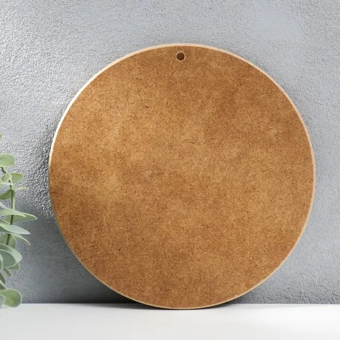 Тарелка для декора d-18,5 см Тарелка для декора d-18,5 см