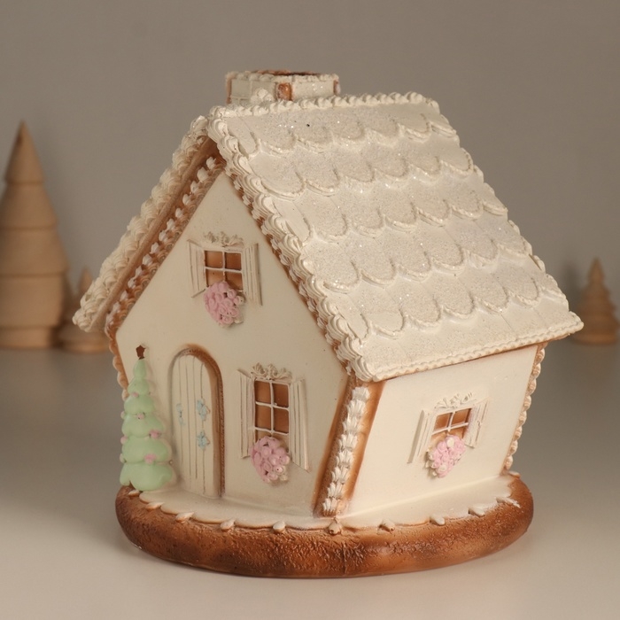 Сувенир полистоун свет Сувенир полистоун свет "Пряничный домик с узорами, с птицами" 16,5х16х17 см