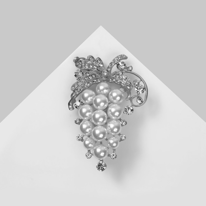 Брошь &laquo;Виноград&raquo; гроздь, цвет белый в серебре