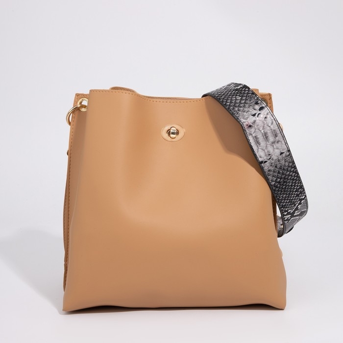 Сумка кросс-боди на застёжке, цвет бежевый Сумка кросс-боди на застёжке, цвет бежевый