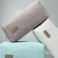 Косметичка женская на молнии TEXTURA, объёмная, большая, мягкая, розовая