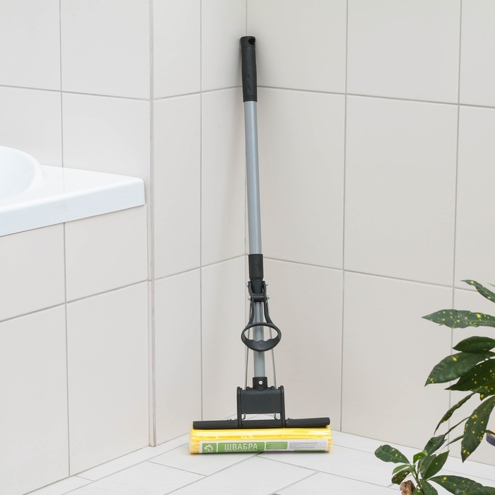 Швабра для мытья пола Доляна, PVA с роликовым отжимом, 120 см, телескопическая ручка 70-105 см, насадка 27×6 см, МИКС Швабра для мытья пола Доляна, PVA с роликовым отжимом, 120 см, телескопическая ручка 70-105 см, насадка 27×6 см, МИКС