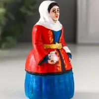 Фигура "Горянка" 11,5х6х6 см Фигура "Горянка" 11,5х6х6 см