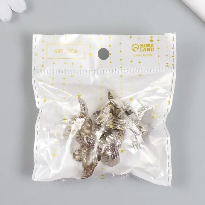 Уголок (ножка) для шкатулки металл Уголок (ножка) для шкатулки металл "Розы" серебро 3х3 см