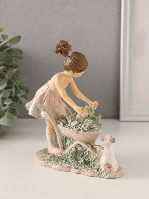 Сувенир полистоун  Сувенир полистоун "Девочка с цветами в тачке, с котёнком" розовый 14х6,5х15 см