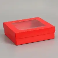 Коробка складная, крышка-дно, красная, с окном 20&times;20&times;6 см