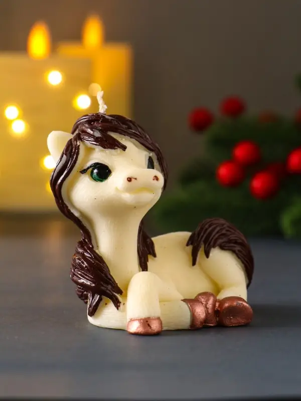 Свеча декоративная «Лошадка Красотка», 7.5×8×6 см