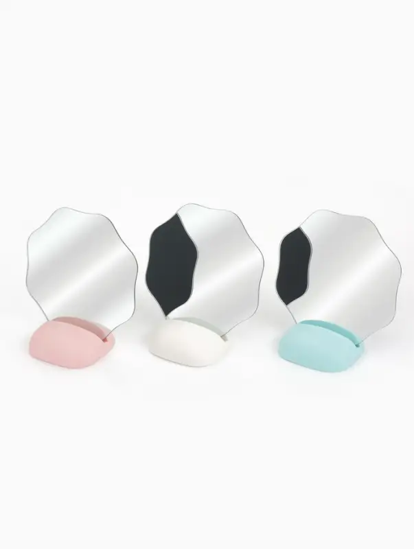 Зеркало настольное, декоративное, 18&times;17.5 см, (d=17.5 см), МИКС