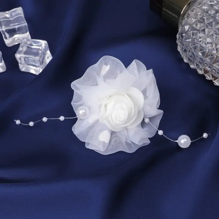 Резинка для волос бант «Школьница», роза, d=7 см, белая