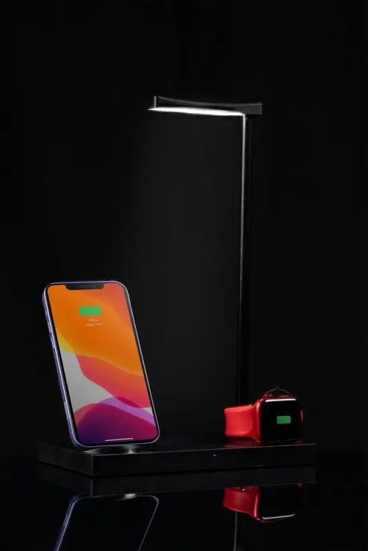 Зарядная станция с лампой Quick Trick, черная Зарядная станция с лампой Quick Trick, черная