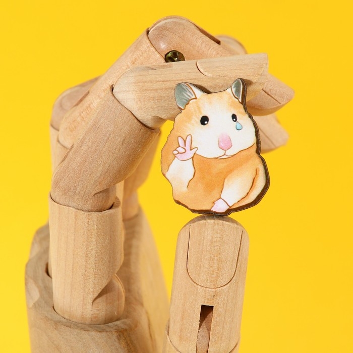 Значок деревянный «Хомяк », серия мемы , 2,6 х 3,3 см Значок деревянный «Хомяк », серия мемы , 2,6 х 3,3 см