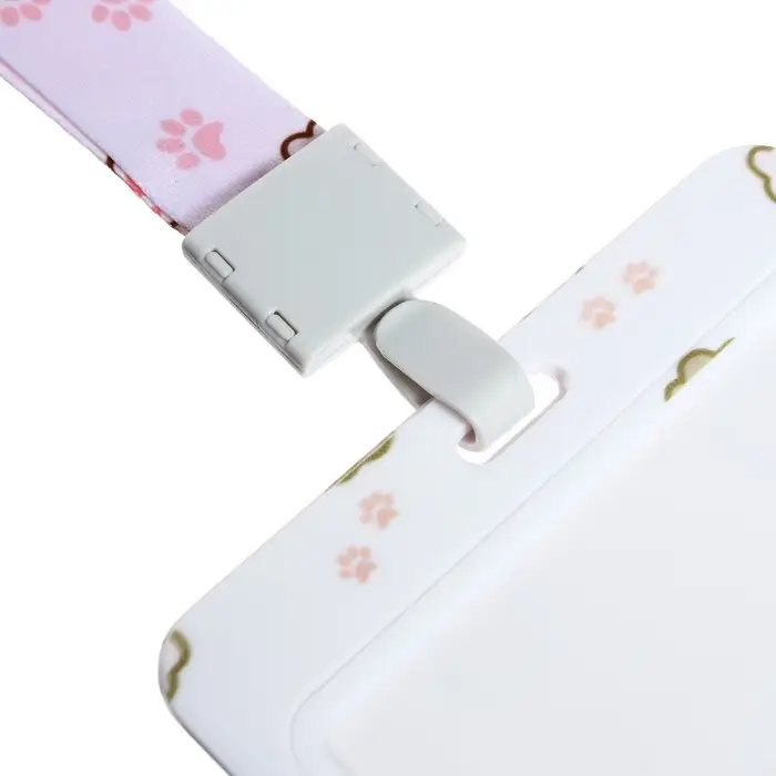 Бейдж горизонтальный Calligrata, &laquo;Лапки&raquo;, внешний размер 100&times;78 мм, внутренний размер 52&times;82 мм, на ленте-42 см, пластик