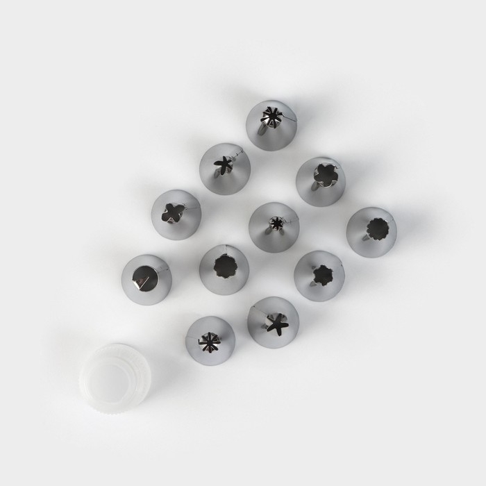 Набор насадок кондитерских Доляна, d=1,8 см, 12 шт, адаптер, насадки МИКС Набор насадок кондитерских Доляна, d=1,8 см, 12 шт, адаптер, насадки МИКС