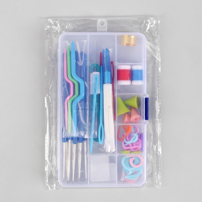 Набор для вязания, 45 предметов, в футляре Набор для вязания, 45 предметов, в футляре