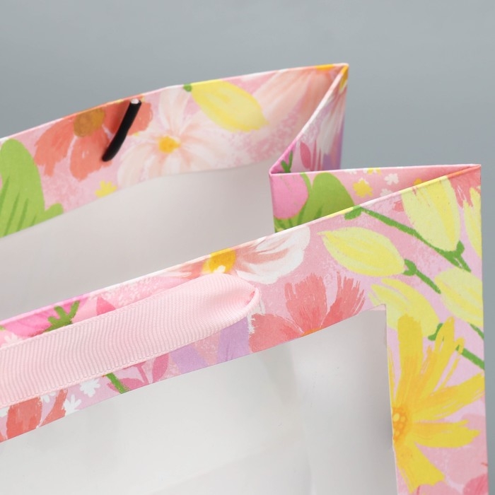 Пакет подарочный крафтовый с пластиковым окном, упаковка, «Ты прекрасна», 24 х 20 х 11 см