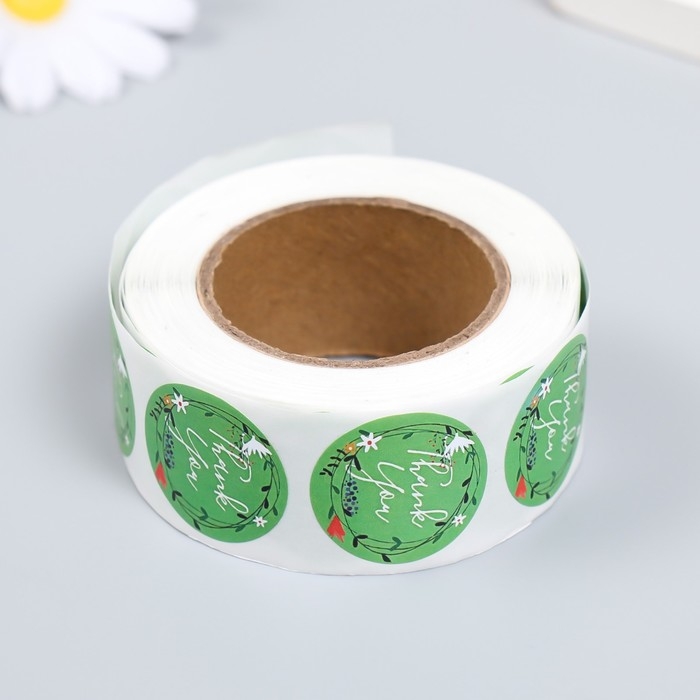 Наклейка бумага "Венок из полевых цветов. Спасибо" d=2,5 см 500 шт в рулоне 3х6,5х6,5 см