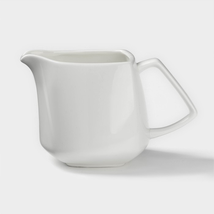 Молочник фарфоровый Ilona, 310 мл Молочник фарфоровый Ilona, 310 мл