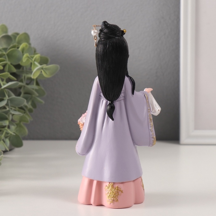 Сувенир полистоун  Сувенир полистоун "Девочка в кимоно с платочком и корзиной цветов" розовый 5х7,5х18 см