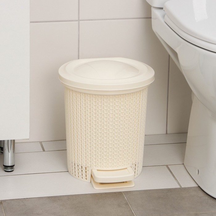 Контейнер для мусора с педалью Svip Ajur, 6 л, цвет айвори Контейнер для мусора с педалью Svip Ajur, 6 л, цвет айвори