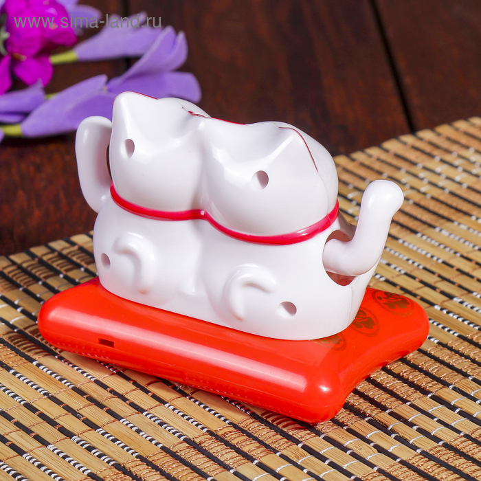 Маятник пластик от солнечной батареи Маятник пластик от солнечной батареи "Два кота Манэки-нэко с веером" 6,5х8,5х5,5 см