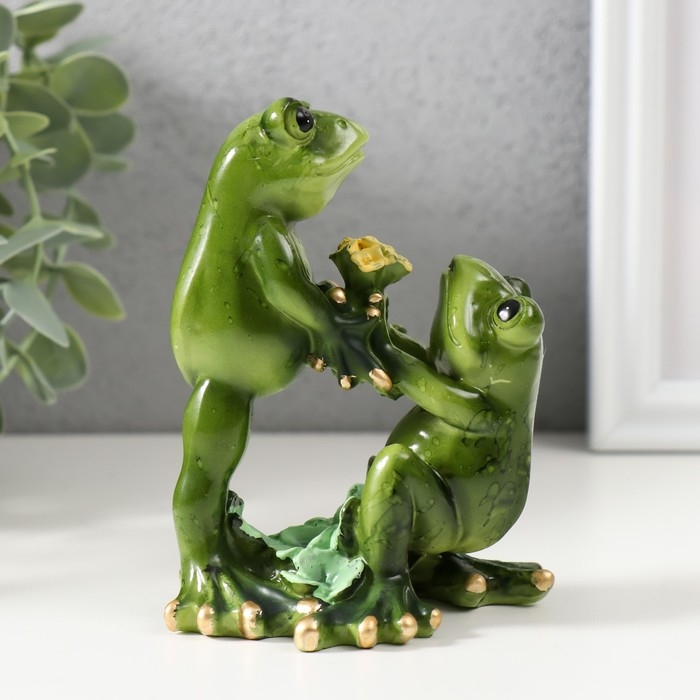 Сувенир полистоун Сувенир полистоун "Лягушки с букетом" 5х12х12 см