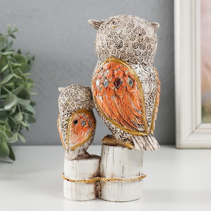 Сувенир полистоун Сувенир полистоун "Серый филин с коричневыми крыльями, с совёнком на пеньках"16,8х9,5х5 см