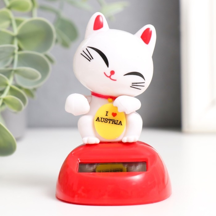 Маятник пластик от солнечной батареи Маятник пластик от солнечной батареи "Кот Манэки-нэко счастливый" МИКС 8,5х5х6 см