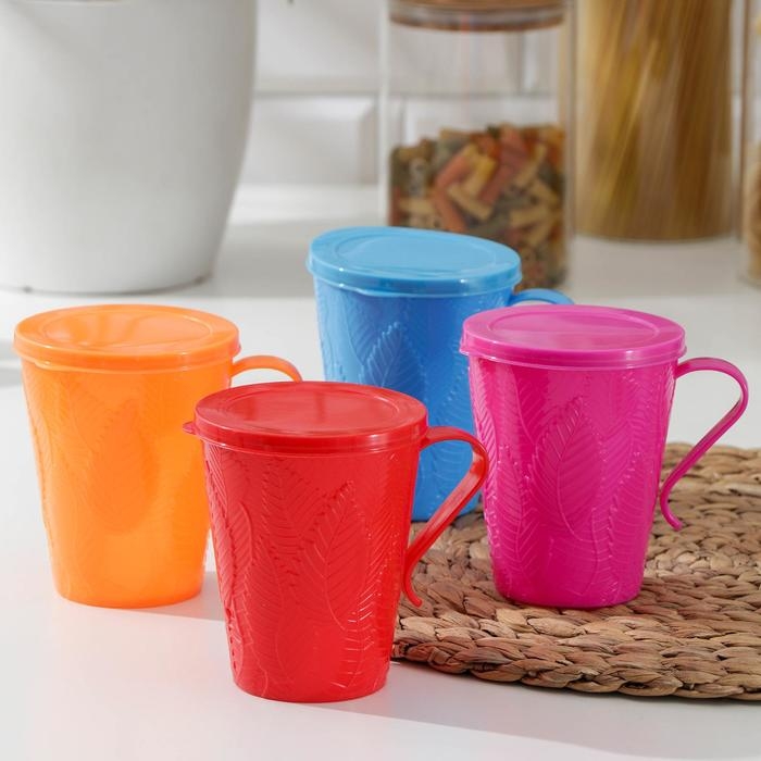 Кружка с крышкой «Листья», 400 мл, 11,5×8,5×11 см, цвет МИКС Кружка с крышкой «Листья», 400 мл, 11,5×8,5×11 см, цвет МИКС