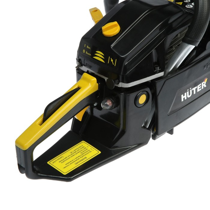 Бензопила Huter BS-52, 2Т, 2.8 кВт, 3.8 л.с., 20 Бензопила Huter BS-52, 2Т, 2.8 кВт, 3.8 л.с., 20", шаг 0.325", паз 1.5 мм, 76 зв.