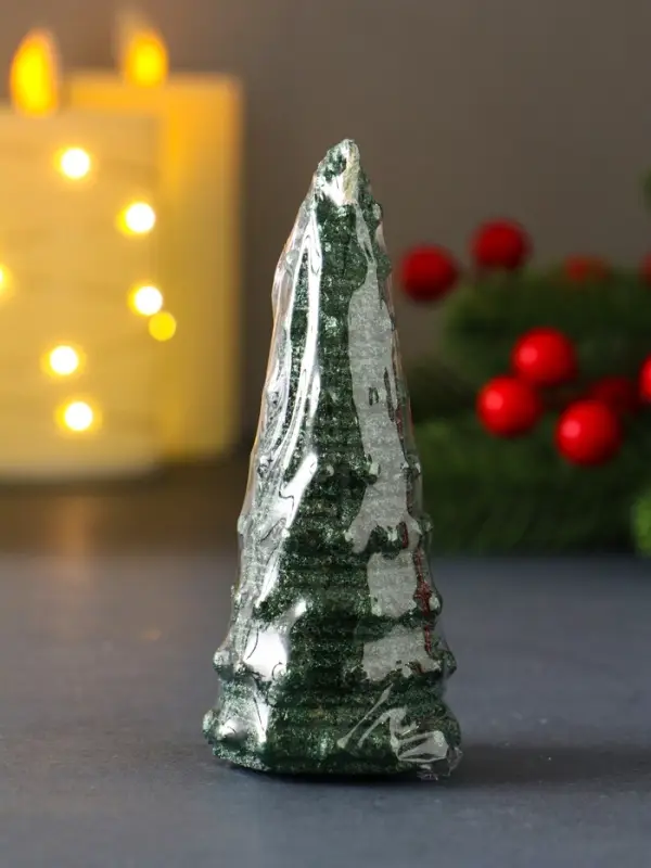 Свеча  Свеча "Ёлочка с шариками "45*102 мм, лак, зеленая