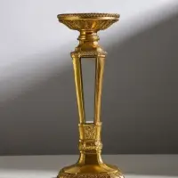 Подсвечник на 1 свечу &laquo;Зазеркалье&raquo;, полистоун, золото, 10.7&times;10.7&times;26.4 см