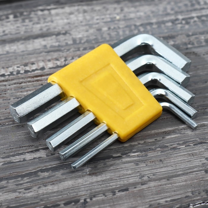 Набор инструментов в кейсе «Развлеки себя сам», универсальный, 11 предметов Набор инструментов в кейсе «Развлеки себя сам», универсальный, 11 предметов