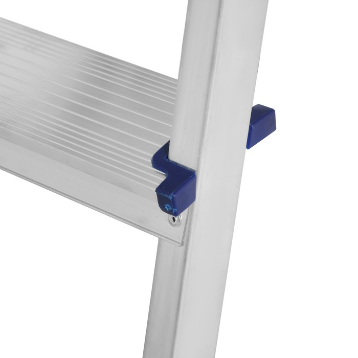 Стремянка ТУНДРА, алюминиевая, с органайзером, 3 ступени, 600 мм Стремянка ТУНДРА, алюминиевая, с органайзером, 3 ступени, 600 мм