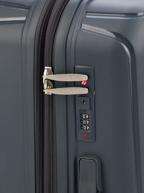 Чемодан 24 Чемодан 24", PP, 43*26*66, отд на молнии, код замок, 4 колеса, серый