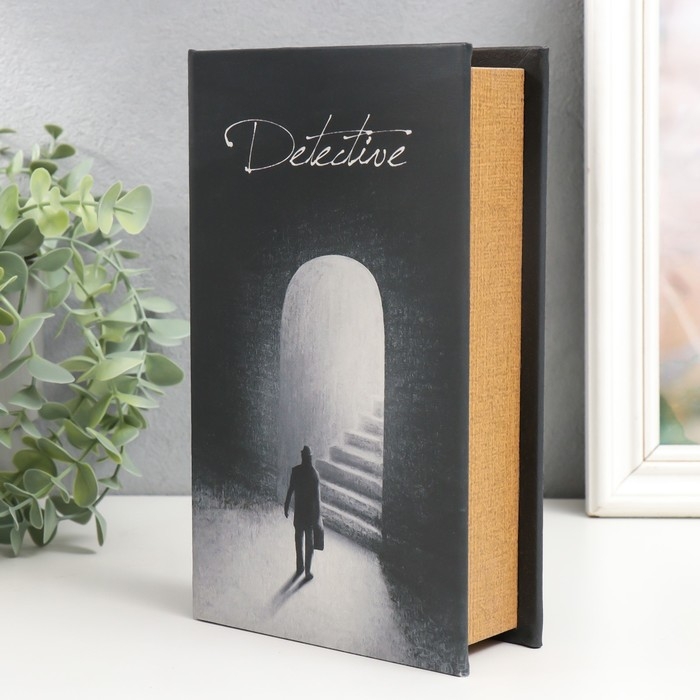 Сейф-книга дерево кожзам  Сейф-книга дерево кожзам "Детектив. Лестница в арке" 21х13х5 см