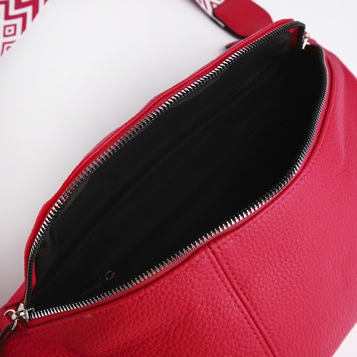 Сумка кросс-боди на молнии, цвет красный Сумка кросс-боди на молнии, цвет красный
