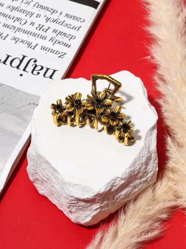 Крабик для волос &laquo;Каспиан&raquo;, незабудки, 5 см, золотистый